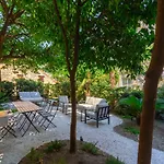 Old Town House With Floor Heating & Lush Private Garden