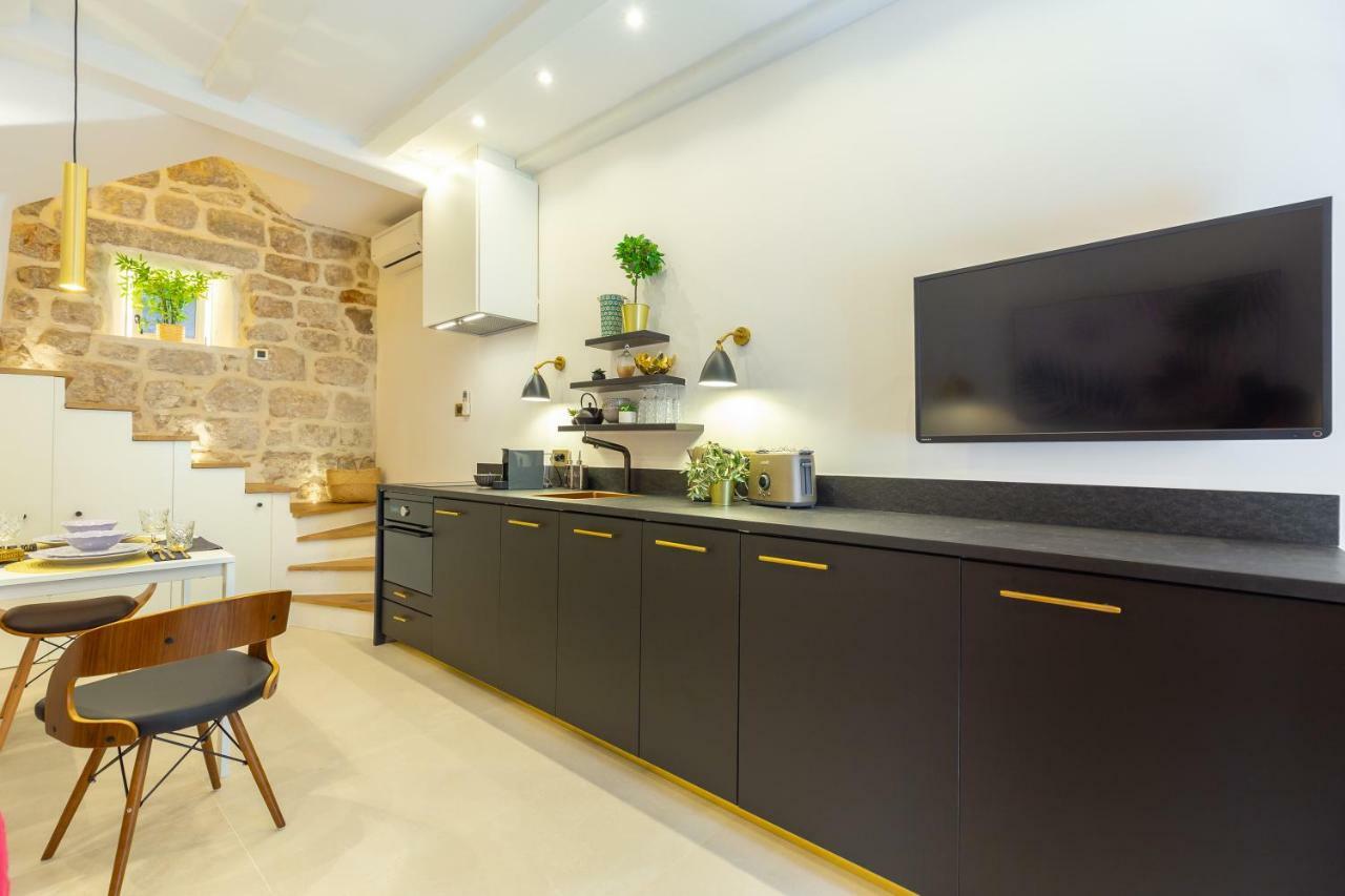 Old Town House With Floor Heating & Lush Private Garden Casa de férias *