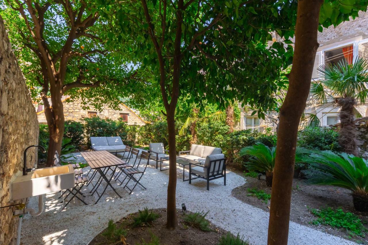 Casa de férias Old Town House With Floor Heating & Lush Private Garden